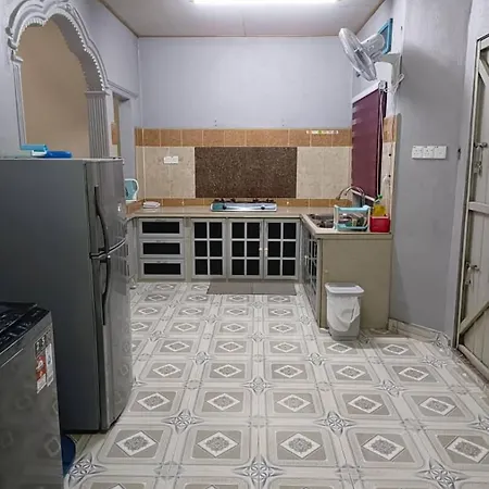 Faiq Homestay Guar Chempedak Exterior photo